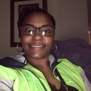 Meet your Posher, Candice